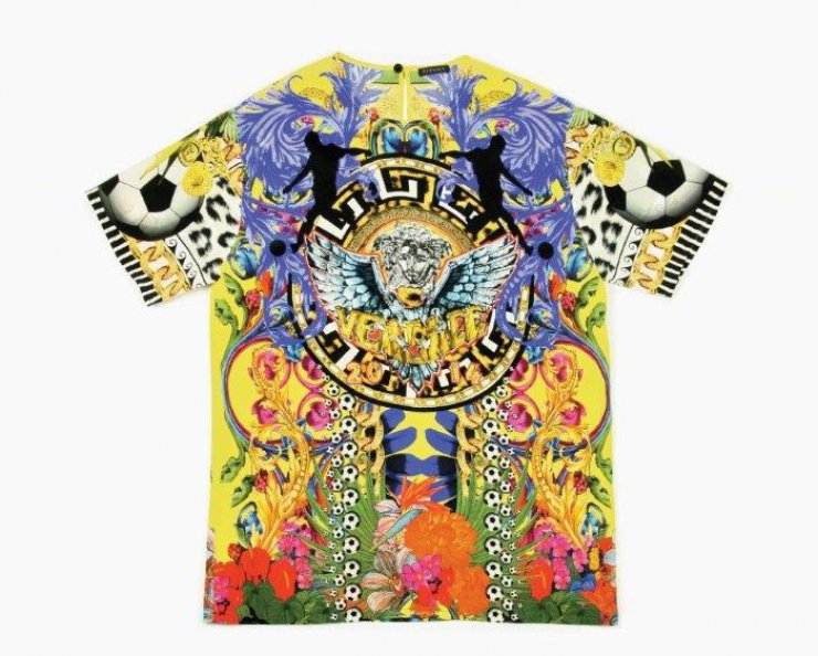 Πως γιορτάζει ο οίκος Versace το Μουντιάλ