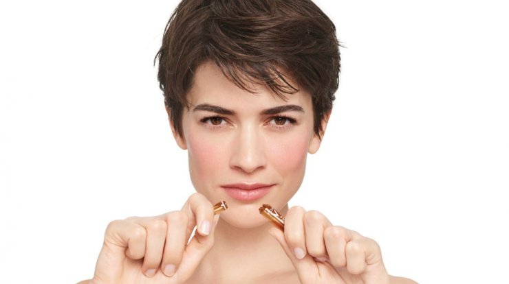 Αμπούλες που γεμίζουν τις ρυτίδες και προσφέρουν λάμψη στο πρόσωπο