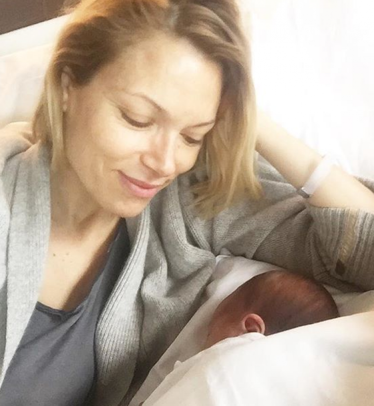 Η Βίκυ Καγιά αποκάλυψε το λόγο που σταμάτησε να θηλάζει τον γιο της!