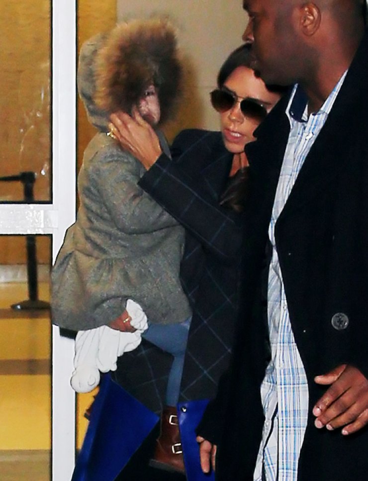 Victoria Beckham: Αγκαλιά με την κόρη της [φωτογραφίες]
