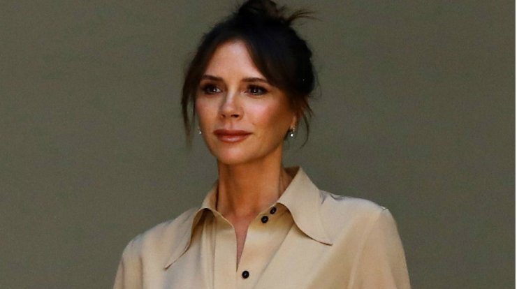 H Victoria Beckham με δημιουργία Ελληνίδας σχεδιάστριας