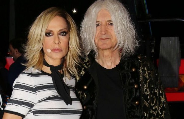 Σοφία Καρβέλα: Φωτογραφίζει τους γονείς της Άννα Βίσση και Νίκο Καρβέλα να φιλιούνται στο στόμα