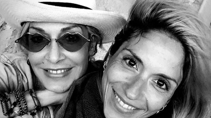 Άννα Βίσση: Το περιστατικό που μοιράστηκε από τον πρώτο καιρό της σχέσης της κόρης της με τον σύζυγό της [βίντεο]