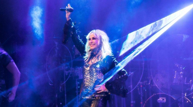 Night out στην Άννα Βίσση στην Αθήνα για επώνυμες Κύπριες