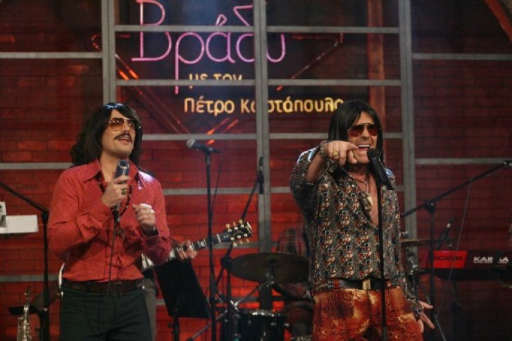 Ο Τόνι Σφήνος «ξεφάντωσε» με τον Πέτρο Κωστόπουλο