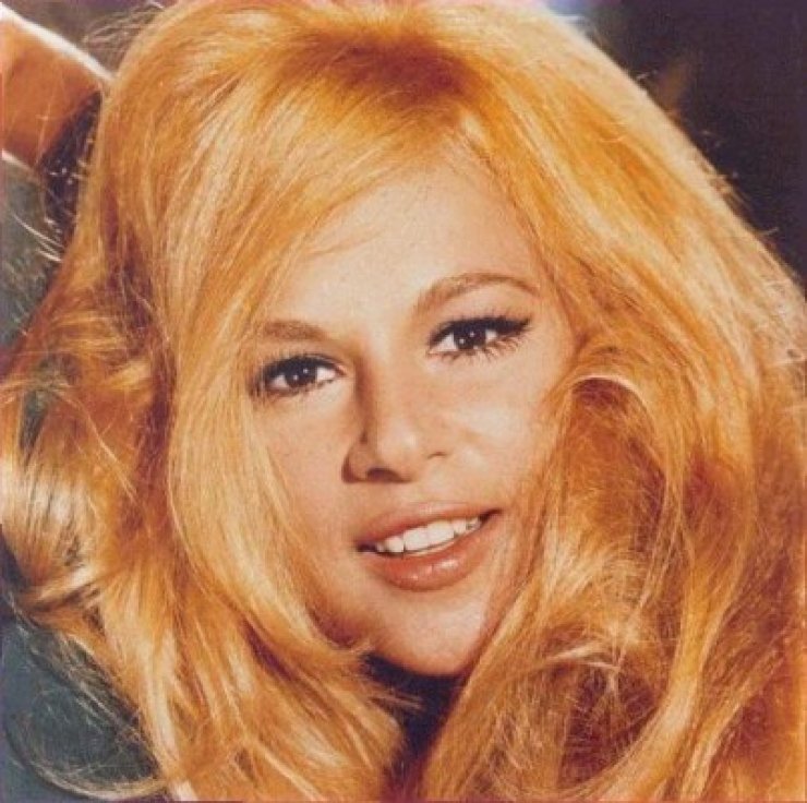 Σαν σήμερα γεννήθηκε η Αλίκη Βουγιουκλάκη