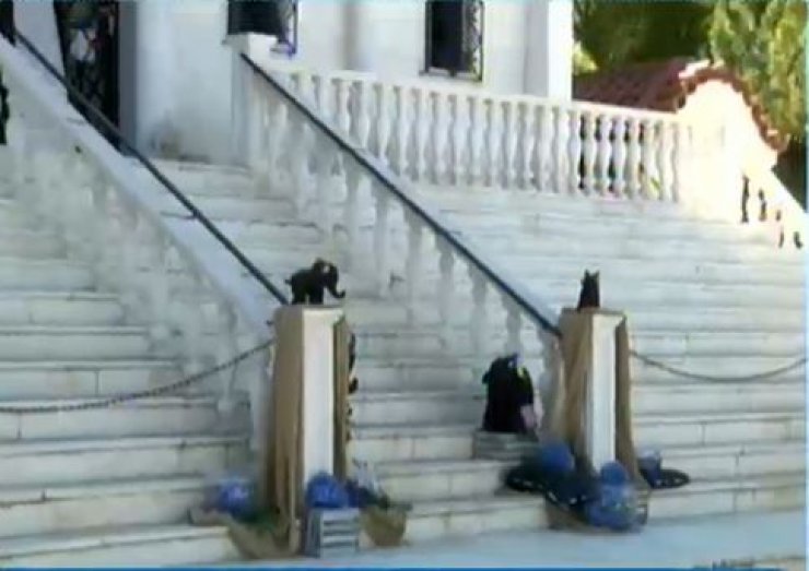 Ζευγάρι της ελληνικής showbiz βάπτισε τον γιο του!