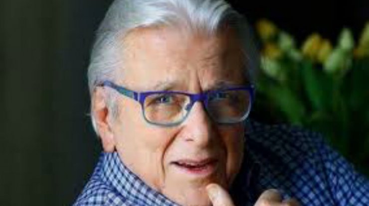 Διασωληνωμένος στο νοσοκομείο βρίσκεται ο Κώστας Βουτσάς