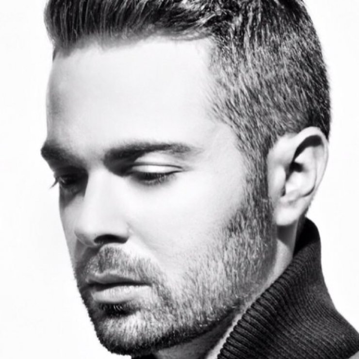 Τα τέσσερα διαφορετικά πρόσωπα του Ηλία Βρεττού!