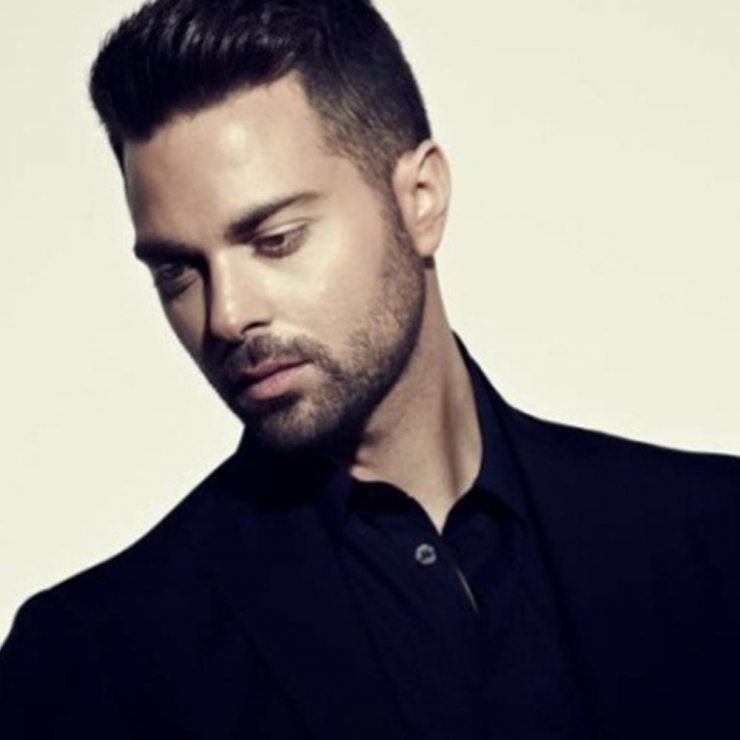 Ηλίας Βρεττός: Τα σχόλια που τον ενόχλησαν και η  “επίθεση” σε δημοσιογράφο [βίντεο]