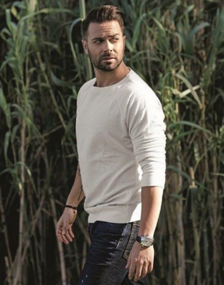 Ηλίας Βρεττός: Είναι ξανά ερωτευμένος! Η 25χρονη που του έκλεψε την καρδιά