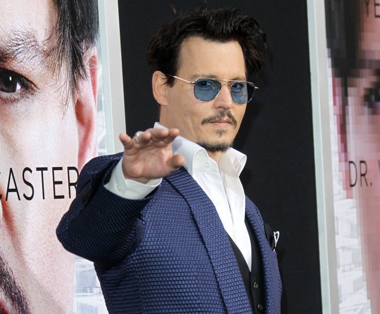 Μυρίζουν οι celebrities; Οι πιο βρωμεροί της showbiz!