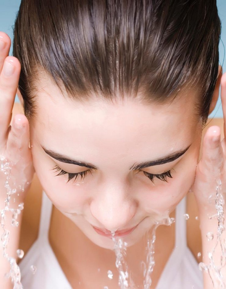 Ξηρή επιδερμίδα: Πέντε βήματα για σωστό καθαρισμό