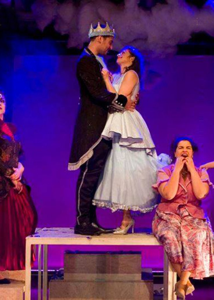 H "Σταχτοπούτα" επιστρέφει για ακόμη τρεις παραστάσεις