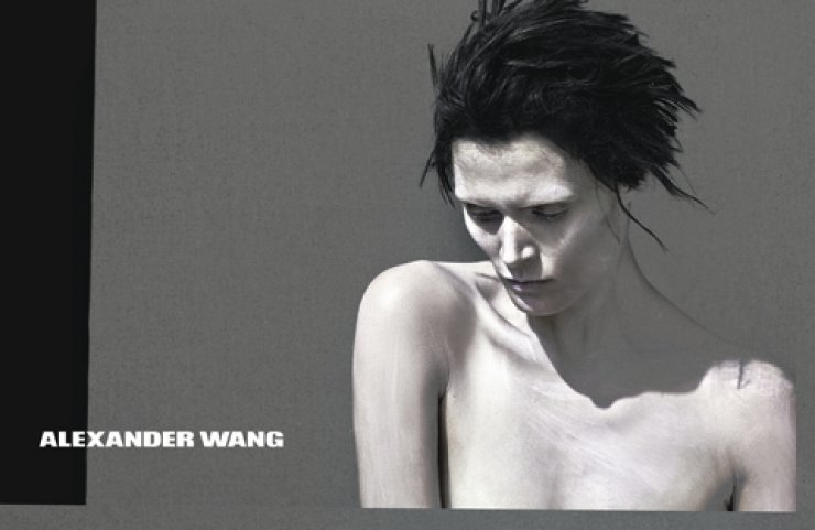 Alexander Wang: Mια καμπάνια ρούχων χωρίς ρούχα 