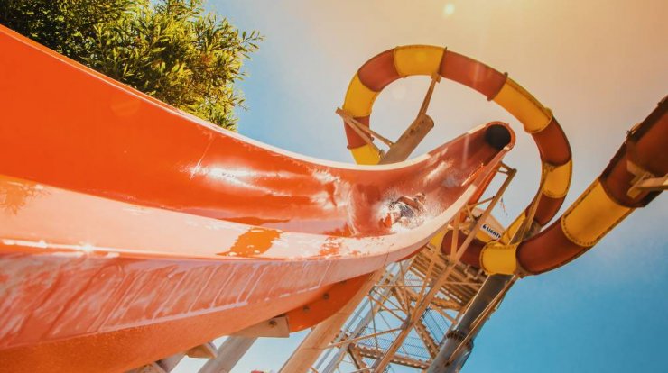 Guess who’s back! Το μεγαλύτερο υδροπάρκο της Ευρώπης ανοίγει ξανά τις πόρτες του στις 4 Ιουνίου!