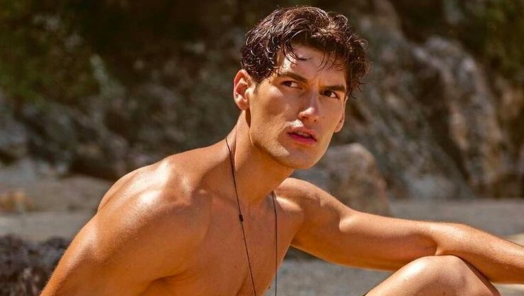 Απίστευτο νέο look από τον Αιμιλιάνο: Έγινε ξανθός και δεν θα τον αναγνωρίσεις [εικόνες]