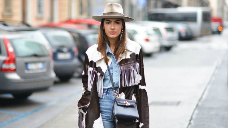 Υιοθέτησε το western chic look και τον χειμώνα
