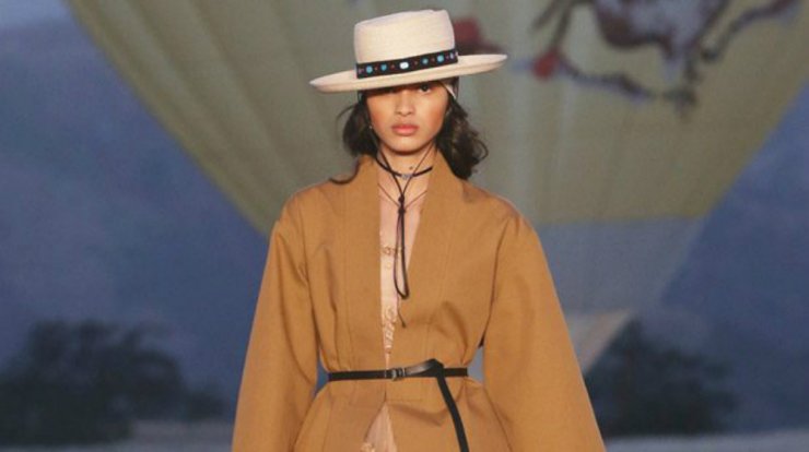 Υιοθέτησε western στοιχεία στις εμφανίσεις σου