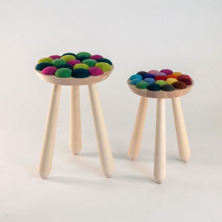 Μάλλινο σκαμπό