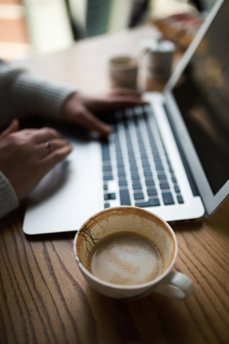 Μήπως μετά το μεσημεριανό αισθάνεστε υπνηλία στη δουλειά;