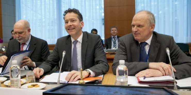 Κάλεσμα Nτάισελμπλουμ σε Κύπρο για τις εκποιήσεις