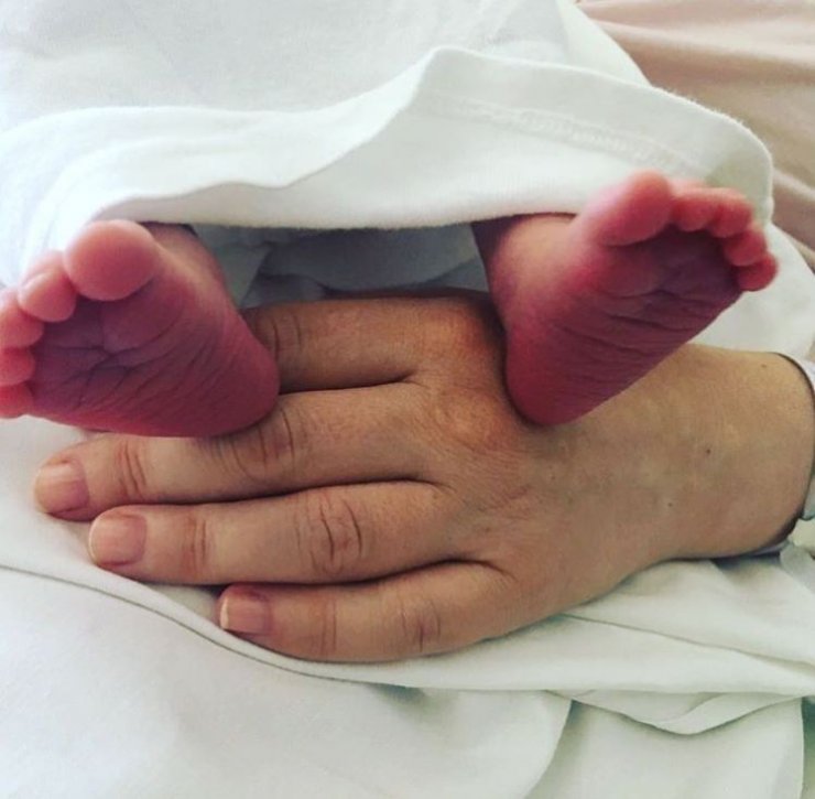 Πανευτυχής Έλληνας ηθοποιός! Υποδέχτηκε το νέο μέλος της οικογένειάς του! [εικόνα]