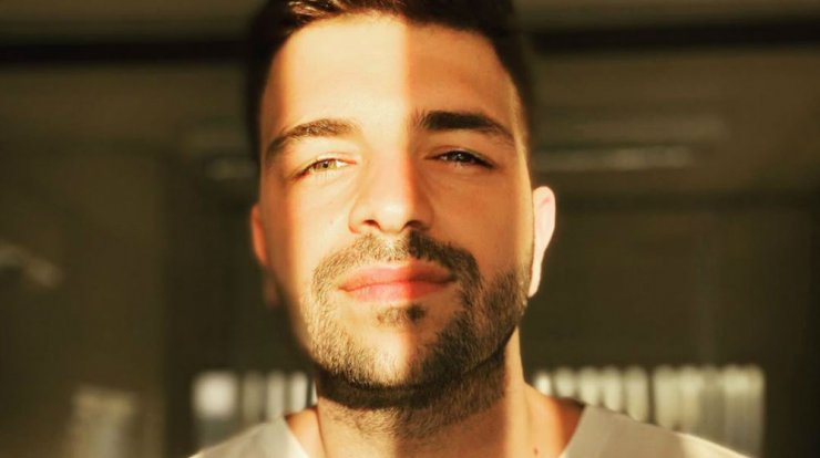 Χάρης Παπαθεοχάρους: Η λεπτομέρεια που αποκάλυψε για τη σύντροφό του! [βίντεο]