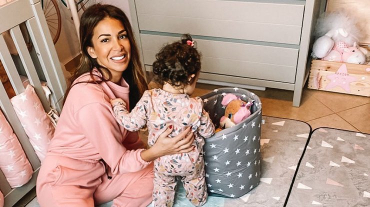 Ελένη Χατζίδου: Τρολάρει την κόρη της σε ένα απίστευτο βίντεο