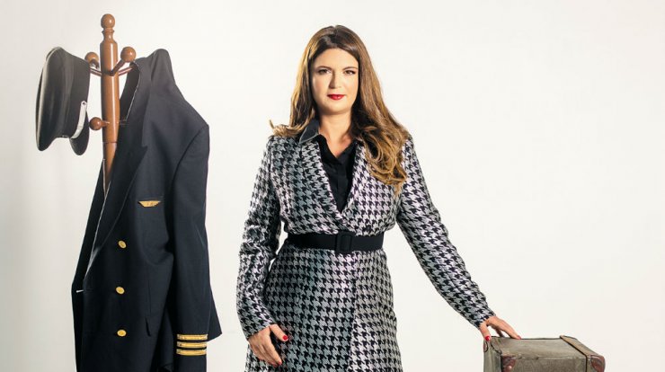 Η Μαρίνα Χατζηκώστα σε ρόλο πιλότου! 