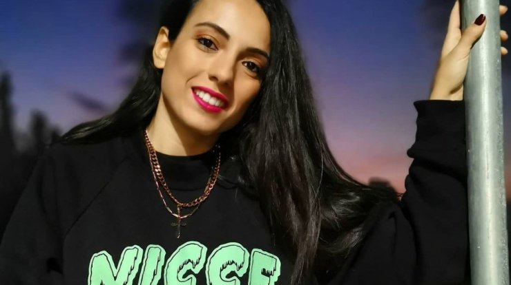 Η Ξένια Κωνσταντινίδου έκοψε τα μακριά της μαλλιά για καλό σκοπό! [εικόνες]