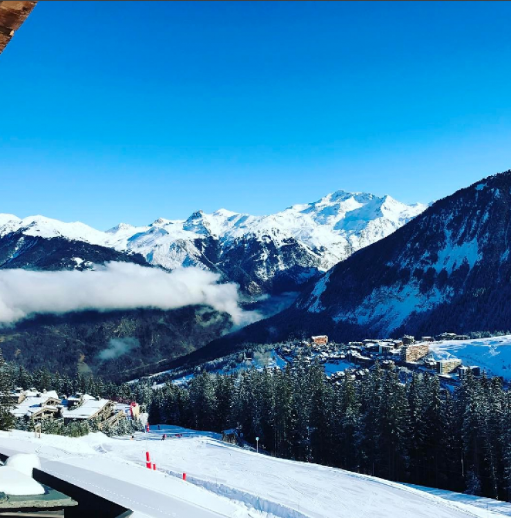 Ζευγάρι της ελληνικής showbiz στις γαλλικές Άλπεις για σκι!