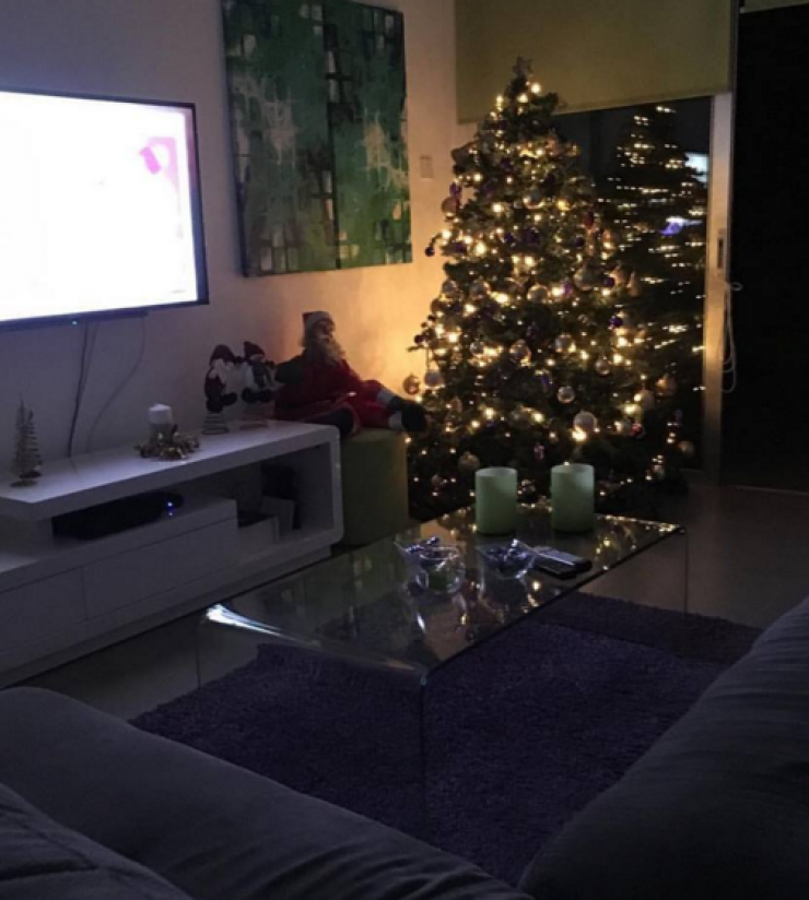 Ποιος επώνυμος Κύπριος στόλισε από τώρα το σπίτι του για τα Χριστούγεννα;