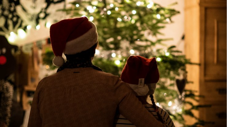 Τα πρώτα Χριστούγεννα του παιδιού μετά το διαζύγιο των γονιών 