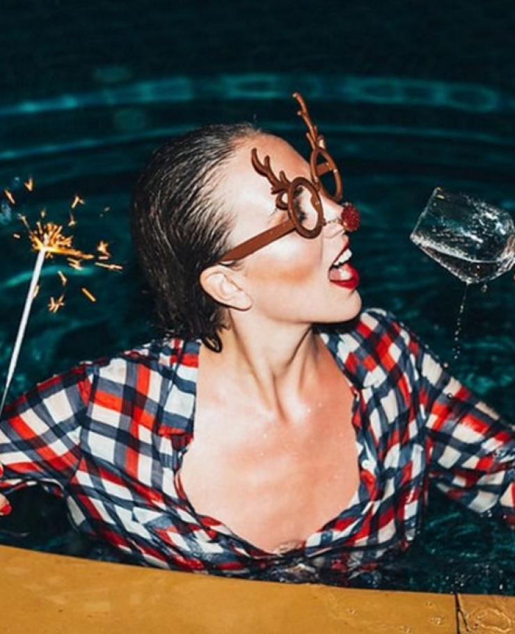 6 “προβλήματα” που θα αντιμετωπίσεις αν είσαι single στις γιορτές!