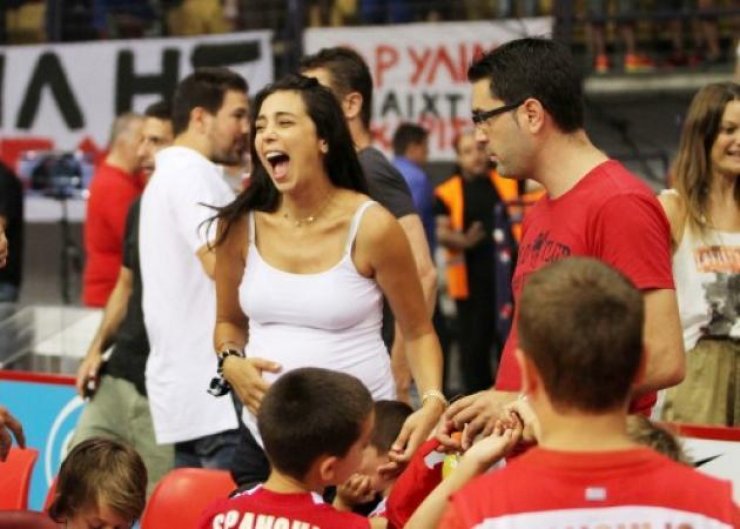 Ολυμπία Χοψονίδου: Οι ύβρεις και τα χυδαία σχόλια που ακούστηκαν για την ίδια στο γήπεδο [βίντεο]