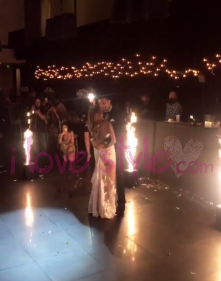 Πρωτότυπη έκπληξη από τον Κυριάκο Πελεκάνο στη σύζυγό του! Ερμήνευσε ο ίδιος το τραγούδι για τον πρώτο τους χορό! [βίντεο]