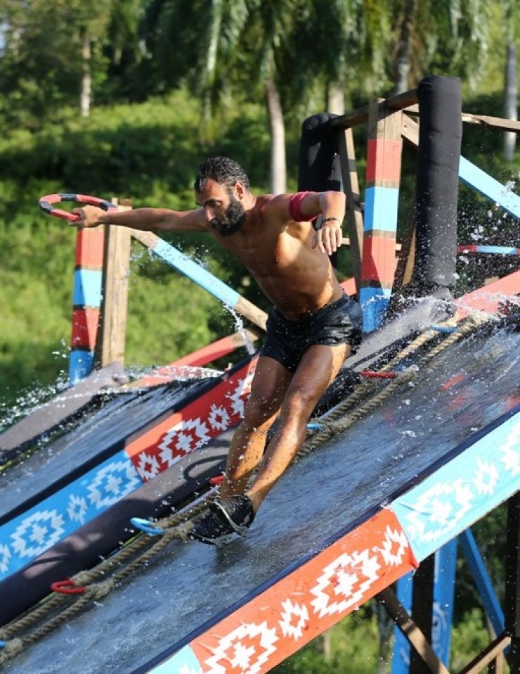 Ο Λάμπρος Χούτος "καρφώνει" τον Γιώργο Αγγελόπουλο για τις παραβάσεις που έκανε στο "Survivor"