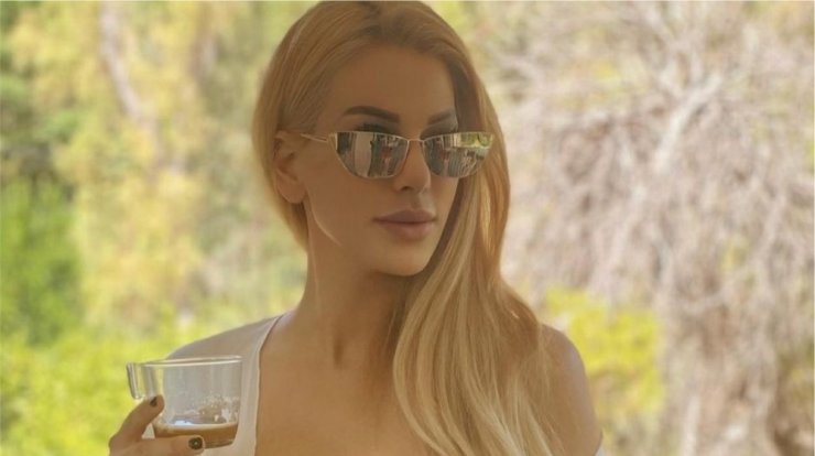 Ταξιδιωτικό στυλ: Όλα τα looks της Χριστίνας Δημητρίου στη Ρώμη