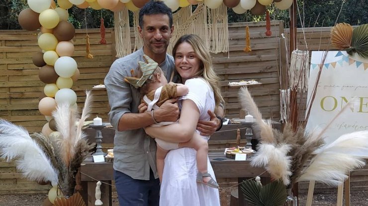 Χρανιώτης - Αβασκαντήρα: Το φωτογραφικό άλμπουμ από τα πρώτα γενέθλια του γιου τους [εικόνες]