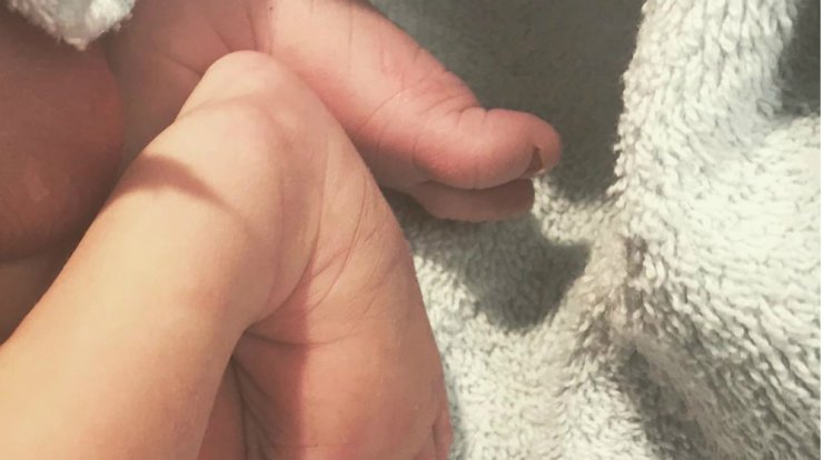 Έλληνας ηθοποιός έγινε μπαμπάς και μας έδειξε την πρώτη εικόνα του μωρού