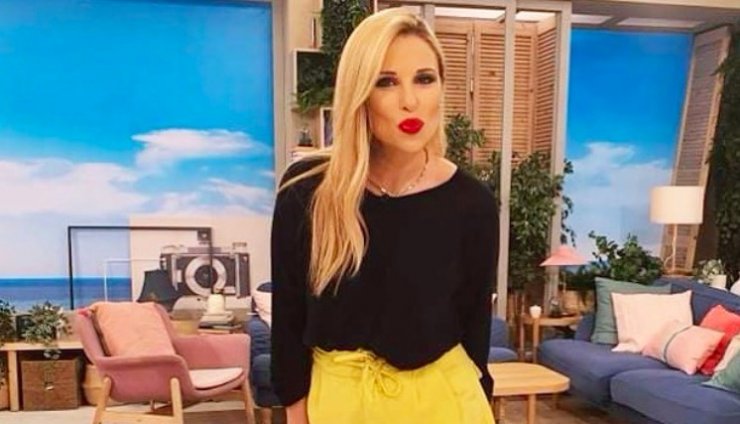 Χριστιάνα Αριστοτέλους: Η Μελίνα αποκοιμήθηκε στην αγκαλιά της και εκείνη μας έδειξε το τρυφερό στιγμιότυπο