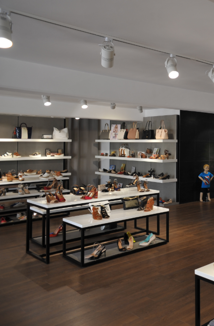 Τα καταστήματα Chrysanthou Shoes γιορτάζουν τα 25 χρόνια παρουσίας τους στα … πόδια σας!