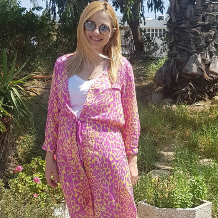 Στην παραλία η Χριστιάνα Αριστοτέλους στον έβδομο μήνα της εγκυμοσύνης της!