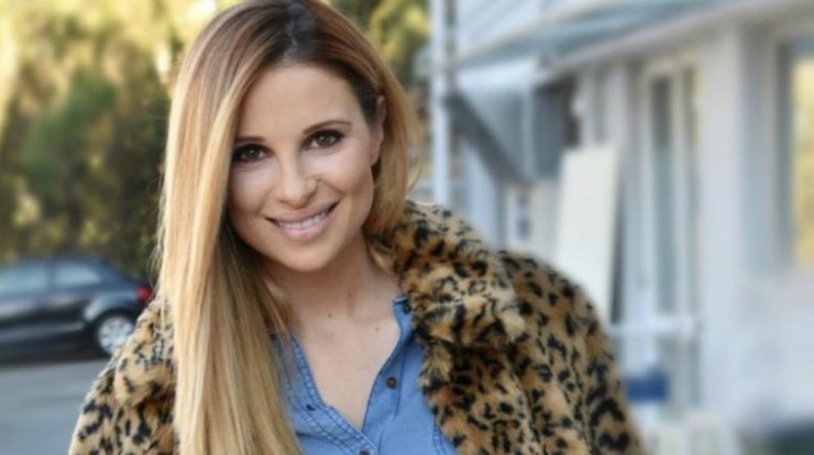 Η Χριστιάνα Αριστοτέλους τηγανίζει κεφτέδες λίγο πριν την εκπομπή!