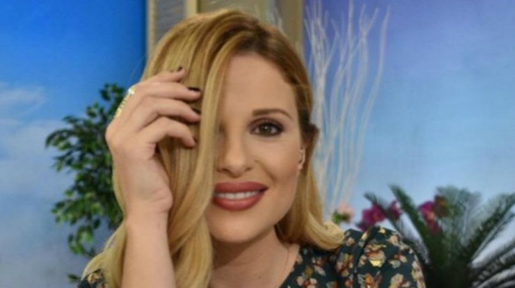 Χριστιάνα Αριστοτέλους: Το φόρεμα που επέλεξε και αποκάλυψε πόσο έχει φουσκώσει η κοιλιά της! [εικόνα]