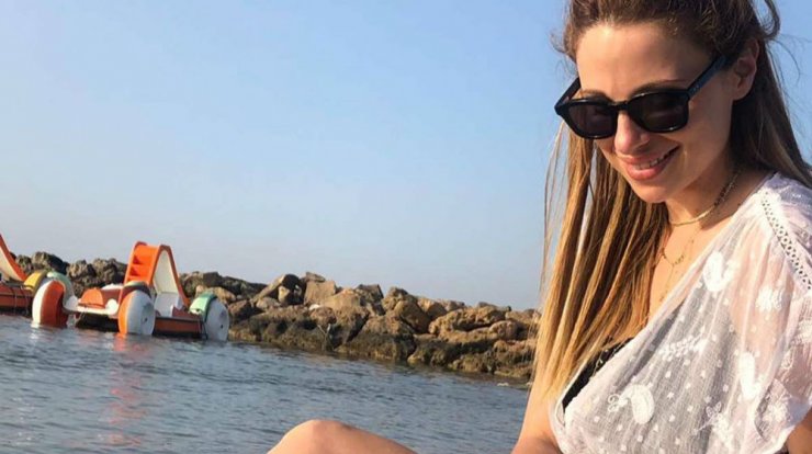 Χριστιάνα Αριστοτέλους: Το μακιγιάζ της στην παραλία! [βίντεο]