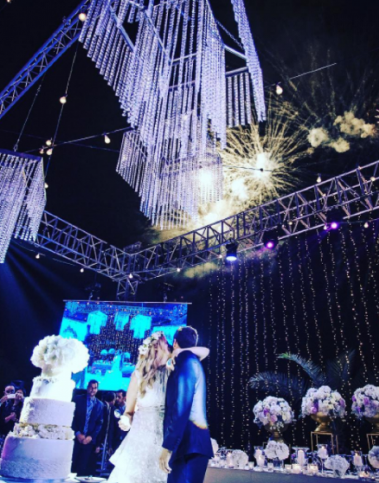 Το βίντεο από το γαμήλιο πάρτι Αριστοτέλους – Εφραίμ που δεν είδαμε ποτέ με τον χορό της παρουσιάστριας!