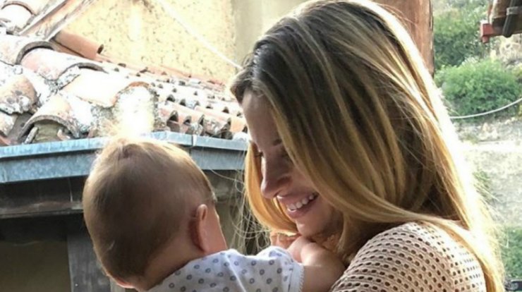 Η απουσία της Χριστιάνας Αριστοτέλους και το κλάμα της μικρής Μελίνας! [βίντεο]