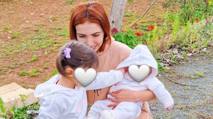 Χριστιάνα Θεοδώρου: Το πιο τρυφερό στιγμιότυπο με τις δύο της κόρες μαζί [εικόνα]
